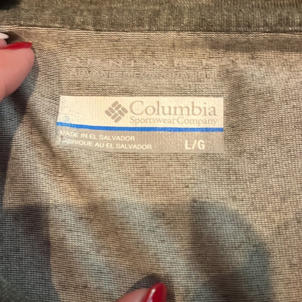 Like New Columbia Long Sleeve T-shirt Large- Great Christmas Gift! - Picture 3 of 5